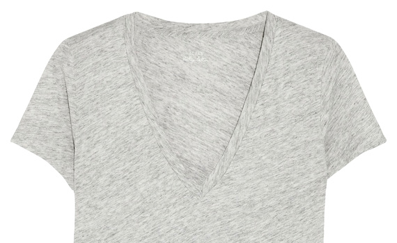 Le parfait tee-shirt col V