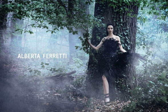 Campagne Alberta Ferretti - Automne/hiver 2014-2015 - Photo 2