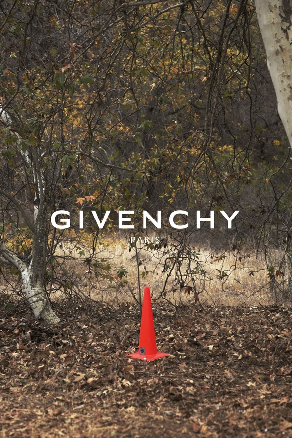 Campagne Givenchy - Printemps/t 2015 - Photo 6