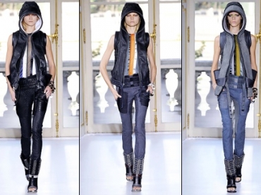 Défilé Balenciaga - Printemps/été 2010