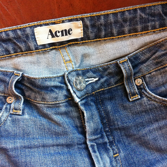 Jean Acne