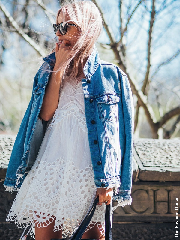 Robe blanche en dentelle + chemise en jean