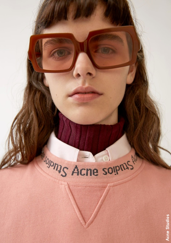 Look Acne Studios