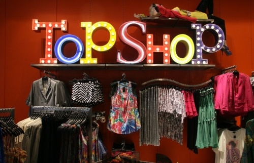 Topshop dbarque en France