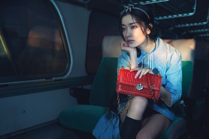 Campagne Miu Miu - Printemps/t 2019 - Photo 2