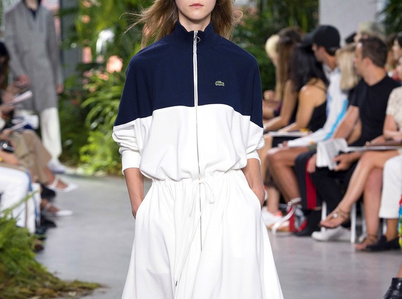 Wanted : une robe sportswear Lacoste