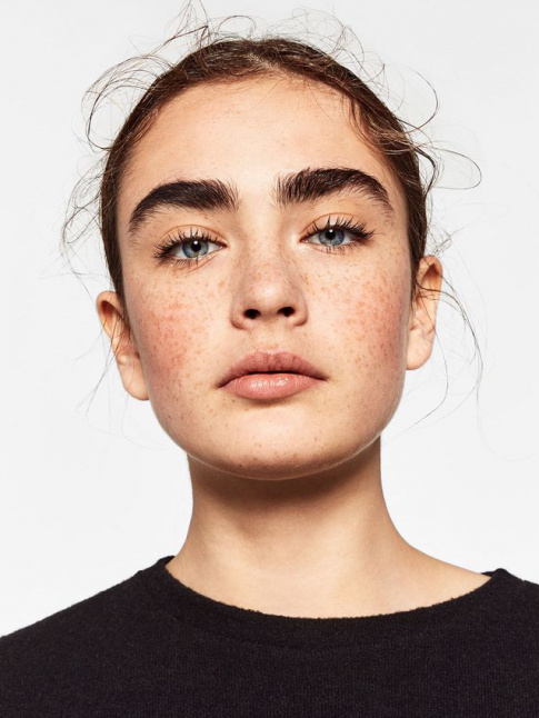 Les sourcils broussailleux, toujours au top !