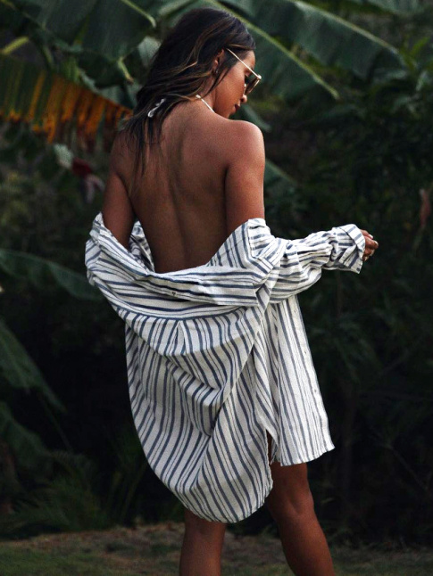La chemise de plage, bien plus cool et sensuelle que le traditionnel paro