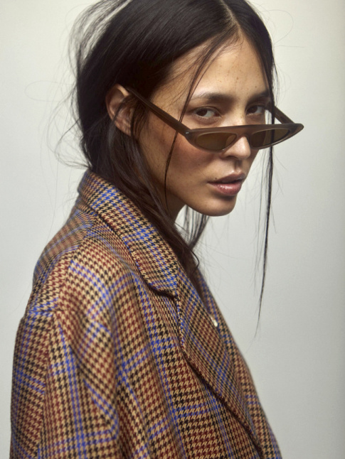 Mlant dgaine nonchalante, effluves futuristes et zeste boyish, ce look a tout bon !
