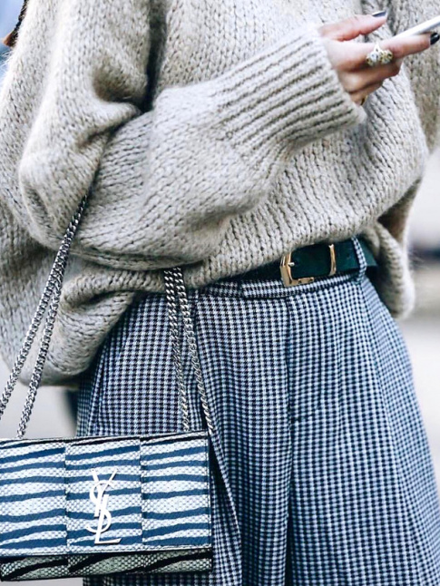 Mlant mix de matires et harmonie de teintes, ce look a tout bon !