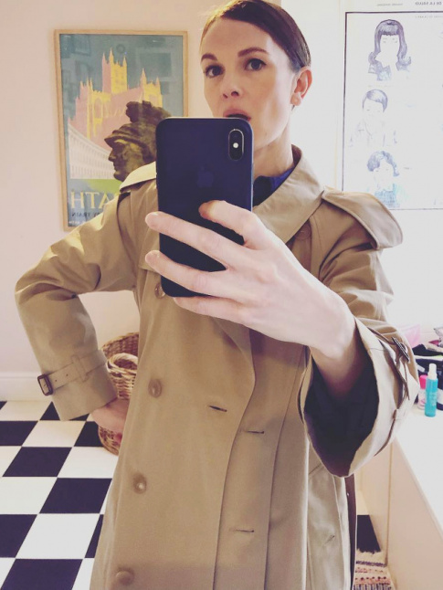 Wanted : un trench faussement classique !