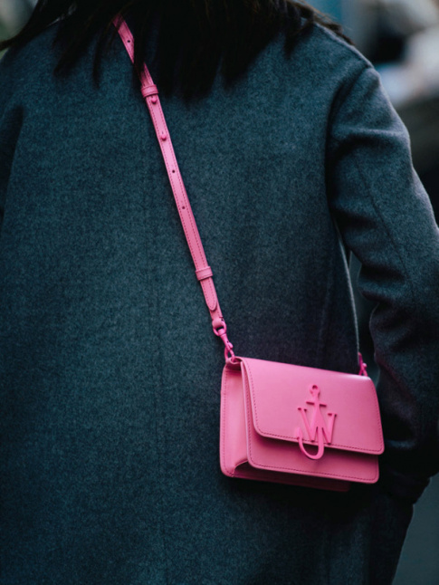 Gris anthracite + rose stabilo = le bon mix