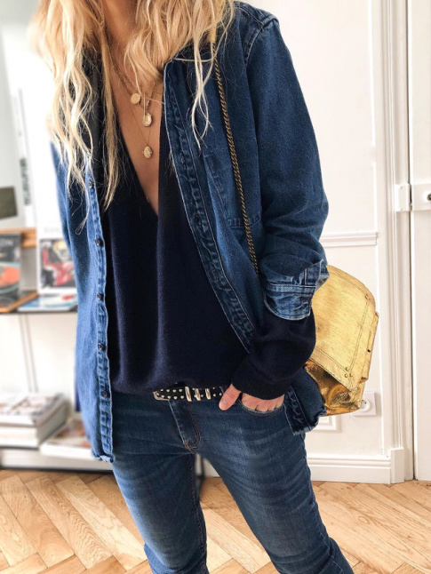 Oui  la chemise en jean d'homme porte en guise de veste !