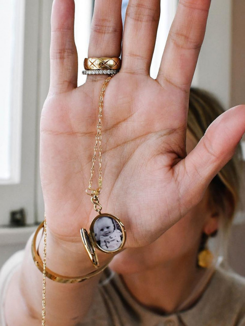 Oui aux bijoux susceptibles de marier souvenir et esthtique !