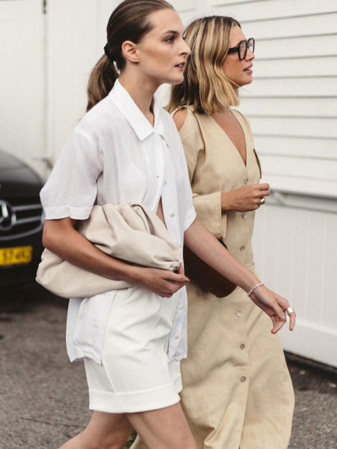 Lorsqu'il se voit travaill en tandem, le duo blanc/beige gagne en force conceptuelle