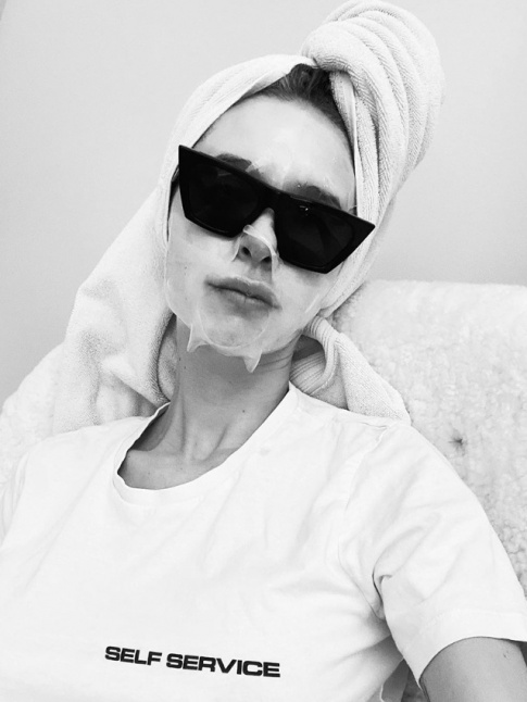 Quand l'obsession pour le selfie drape...