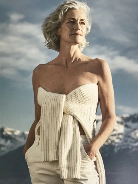 Le pull-over, plus sexy que le soutien-gorge ?