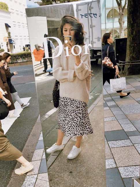 La photo devant un miroir sigl, ou comment passer pour une grie Dior !
