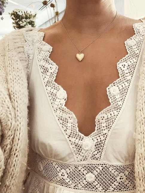Dentelle et lainage pais : deux matires faites pour vivre ensemble !