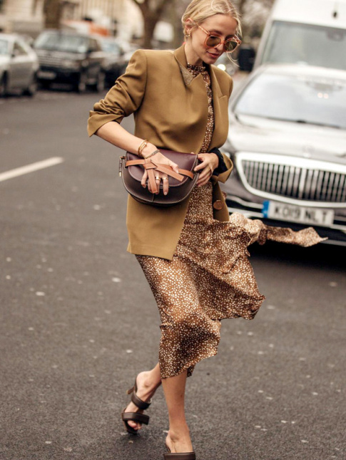 Oui aux camaeux de marron aux accents chics et contemporains !