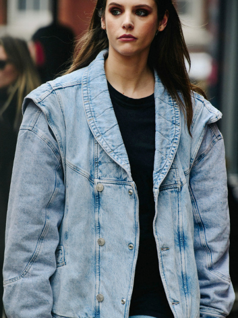 Oui au blouson en jean esprit nineties !