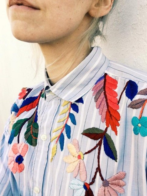 Oui aux vieilles chemises retrouvant une nouvelle vie grce aux broderies de Tessa Perlow !