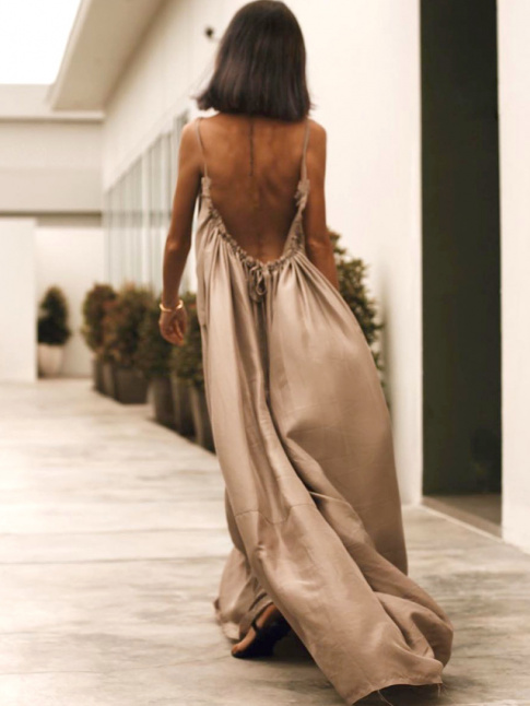 Wanted : une robe de plage aux allures de robe du soir !