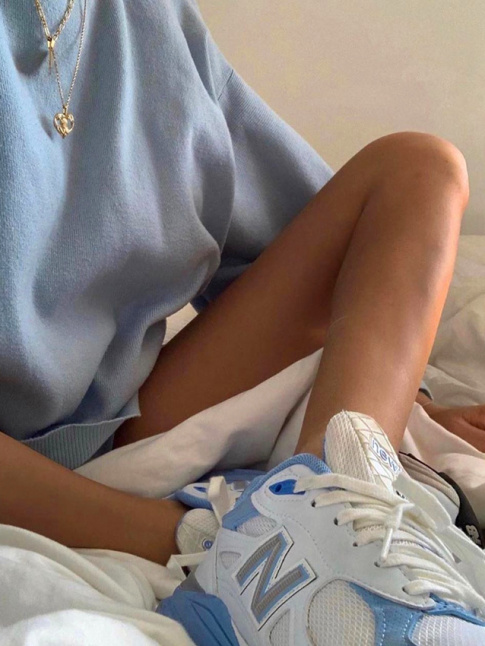 Wanted : un look blanc/bleu ciel !