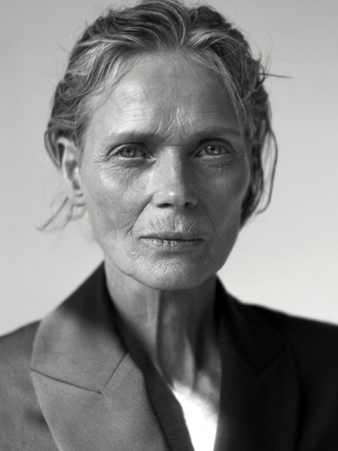 Finir par trouver une certaine beaut aux sillons que trace le temps sur notre visage : une libration !
