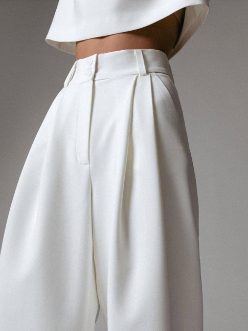Wanted : un pantalon trs large  pinces !