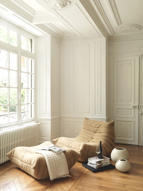 Boiseries raffines + meubles moelleux = le bon mix