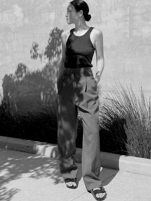 Marcel + pantalon  pinces taille haute + sandales lgrement massives = le bon mix