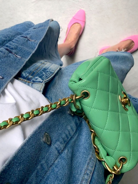 Le total look jean : le meilleur prtexte pour oser porter des accessoires hauts en couleur !