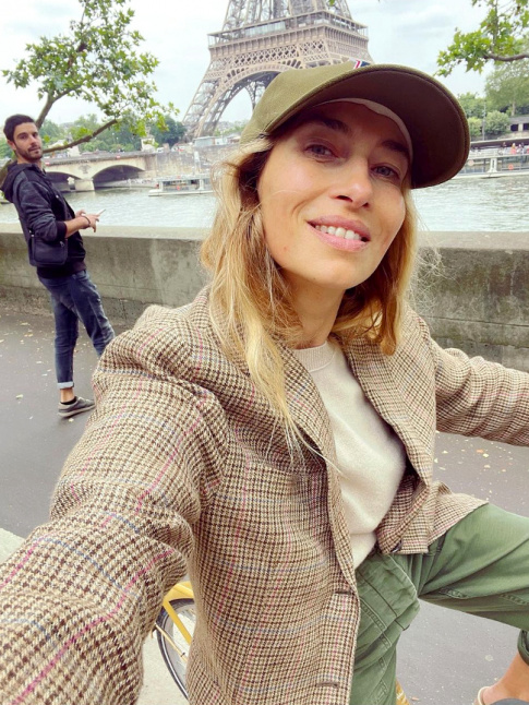 Blazer british + casquette de baseball + chino kaki = le bon mix