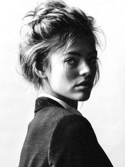 Toujours penser  dcoiffer lgrement ses coiffures les plus sophistiques...