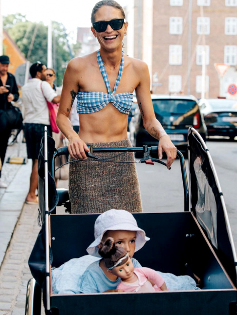 Aux abords des fashion weeks, tous les moyens sont bons pour se faire remarquer !