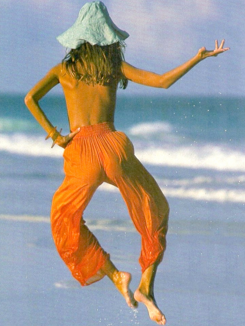 Vert + orange + peau bronze = le bon mix