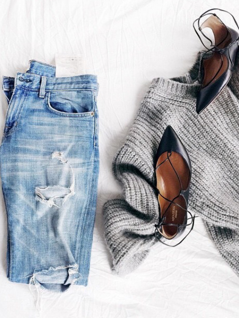Grosse maille + jean dchir + ballerines pointues = le bon mix