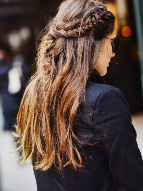La demi-tresse coiffe/dcoiffe : un must en matire de nonchalance capillaire maitrise !
