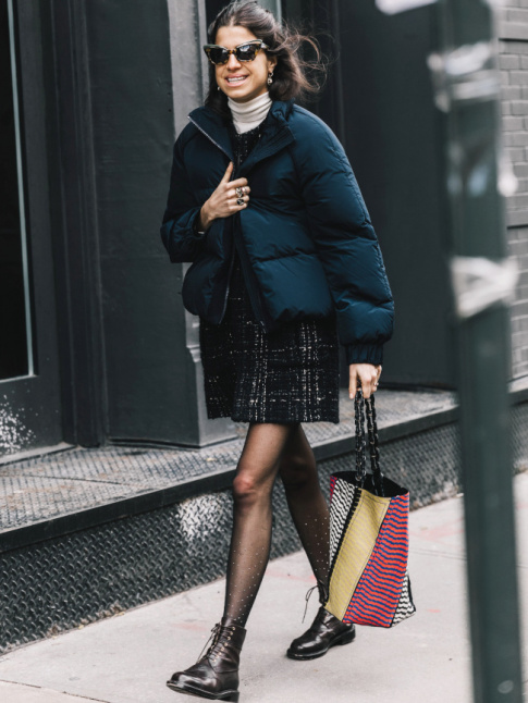 Mini robe BCBG + doudoune + lunettes cat-eye = le bon mix