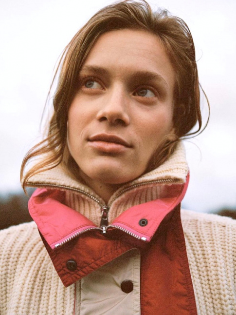 Trait sur une note conceptuelle, le pull camionneur gagne en charme
