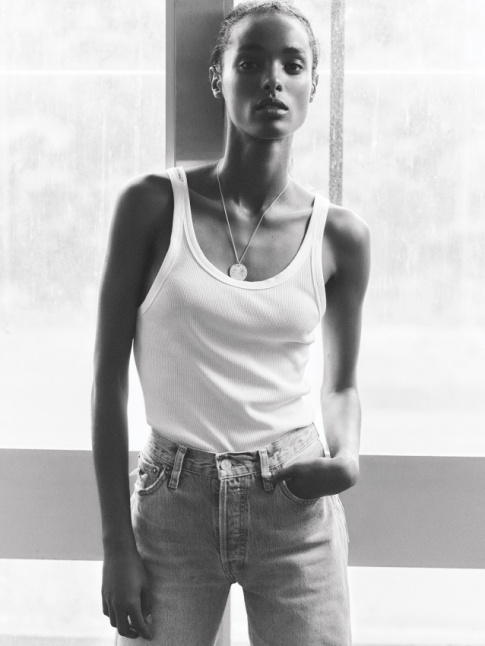 Tenue casual + beaut renversante = le bon mix