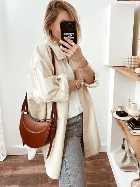 Structurer une pice oversize via un sac rigide est souvent une bonne ide !