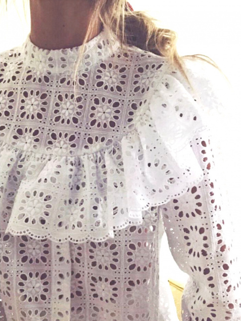 Wanted : une blouse ultra coquette  porter avec du cuir ou du jean !