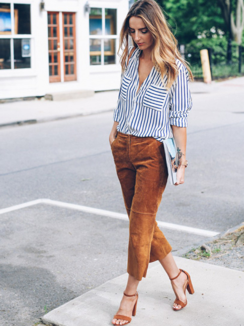 Le pantalon en daim fauve, une belle alternative printanire  son homologue en cuir noir !