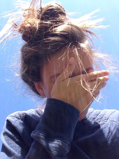 Gnreux chignon haut coiff/dcoiff + sweat comfy = le bon mix