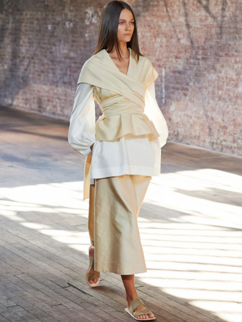 Envie de mix and match blanc/beige trait avec audace et simplicit !