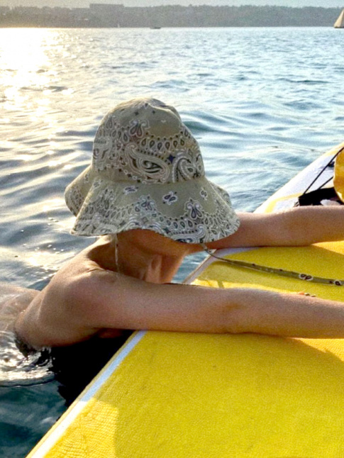 Le bob-capeline, un accessoire au charme sous-estim !