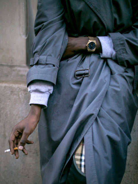 Oui au trio montre masculine/trench bleu fume/sweat gris !