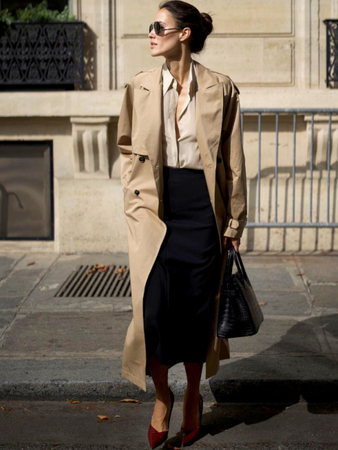 Look femme d'affaires + escarpins rouges = le bon mix